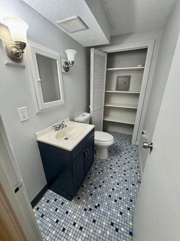 65 Mccormick Ter 4, Stoughton, MA 02072