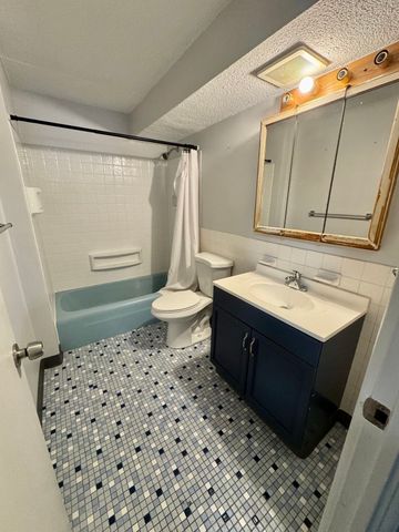65 Mccormick Ter 4, Stoughton, MA 02072
