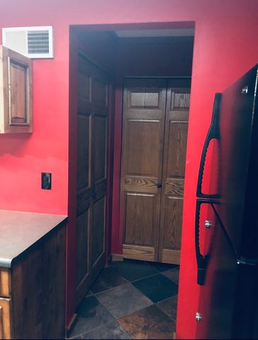 9608 W Higgins Road 2c, Rosemont, IL 60018