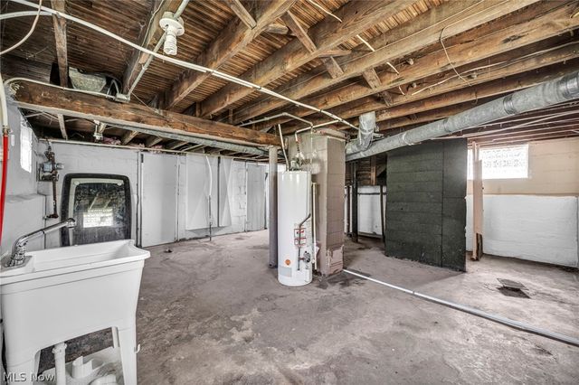 11400 Continental Avenue, Cleveland, OH 44104