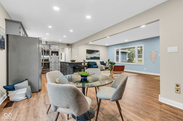 6825 S Ford Road, Zionsville, IN 46077