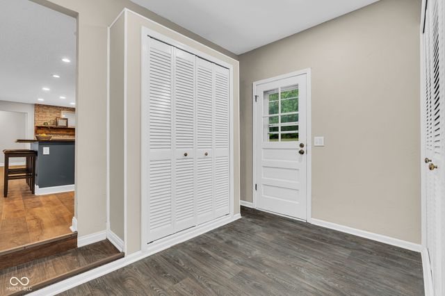 6825 S Ford Road, Zionsville, IN 46077