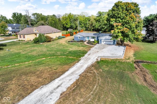 6825 S Ford Road, Zionsville, IN 46077