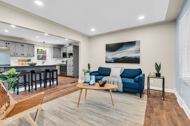 6825 S Ford Road, Zionsville, IN 46077