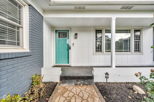 6825 S Ford Road, Zionsville, IN 46077