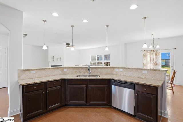 388 Heritage Point Drive, Simpsonville, SC 29681