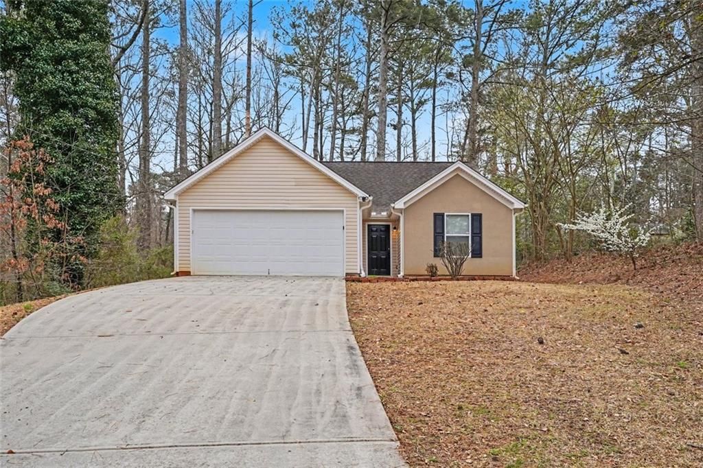 85 Homestead Place, Rex, GA 30273