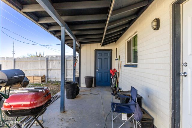 430 REIZEN Drive, Morristown, AZ 85342