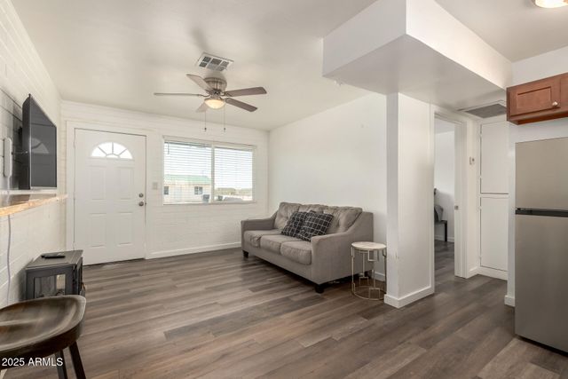 430 REIZEN Drive, Morristown, AZ 85342