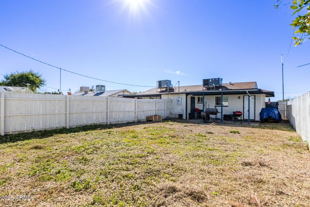 430 REIZEN Drive, Morristown, AZ 85342