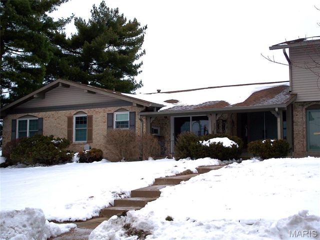 3145 Leisurewood Court A, Florissant, MO 63033