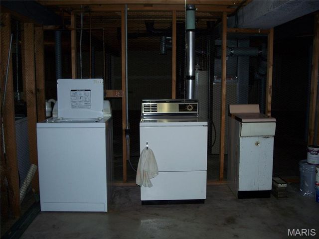 3145 Leisurewood Court A, Florissant, MO 63033