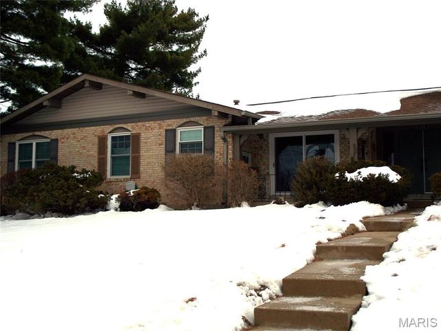 3145 Leisurewood Court A, Florissant, MO 63033