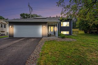 939 Savannah Road, Eagan, MN 55123