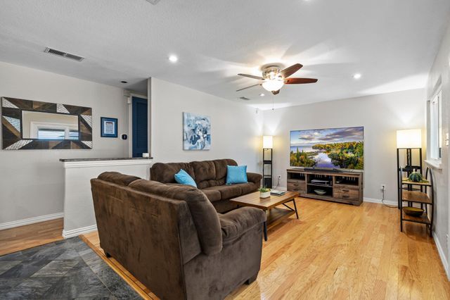 504 Heartwood DR, Austin, TX 78745