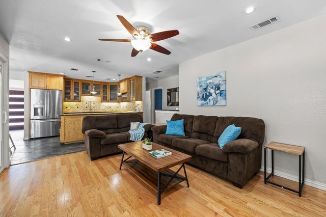 504 Heartwood DR, Austin, TX 78745