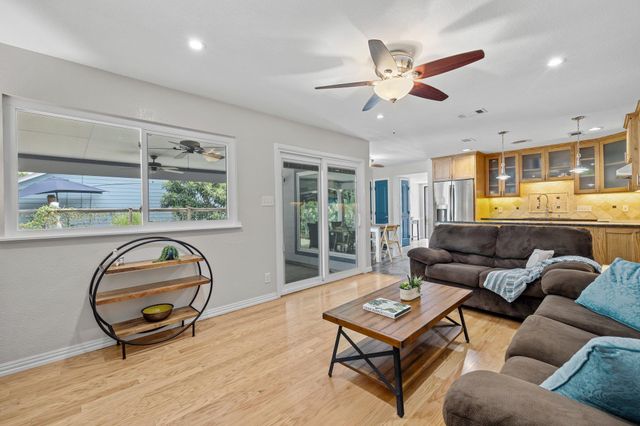 504 Heartwood DR, Austin, TX 78745