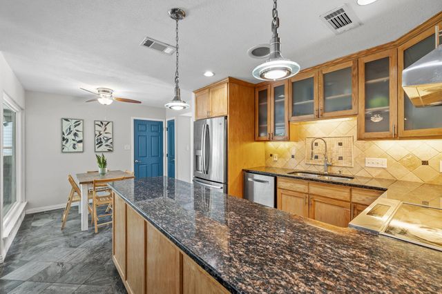 504 Heartwood DR, Austin, TX 78745