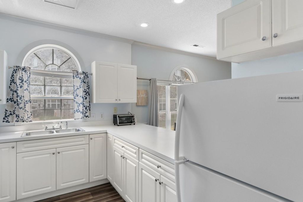 4631 Wild Iris Dr Apt 101, Myrtle Beach, SC 29577 — photo 3