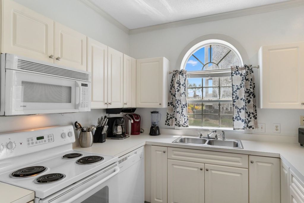 4631 Wild Iris Dr Apt 101, Myrtle Beach, SC 29577 — photo 5