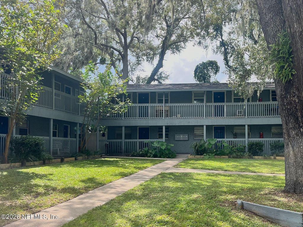 1040 BERT Road 12, Jacksonville, FL 32211