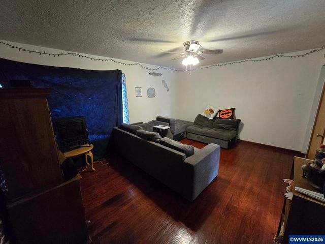 1825 N Cramer St, Portland, OR 97217