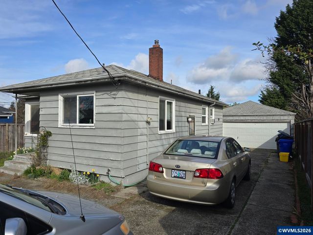 1825 N Cramer St, Portland, OR 97217