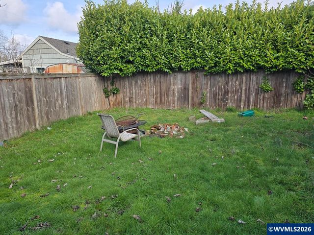 1825 N Cramer St, Portland, OR 97217