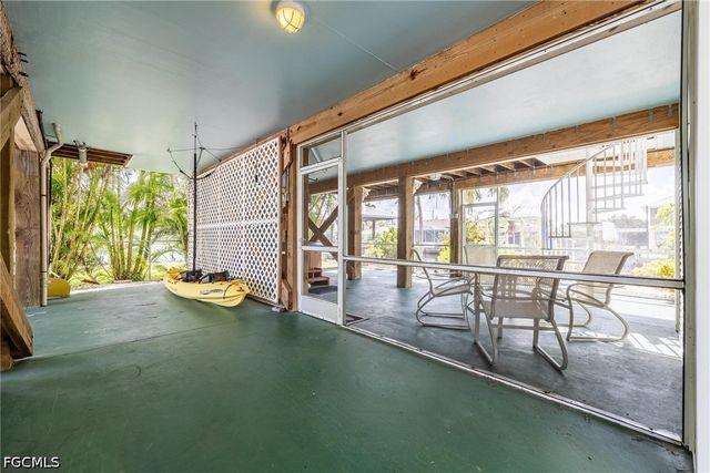 2761 Geary ST, Matlacha, FL 33993