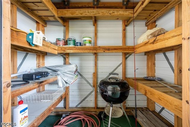 2761 Geary ST, Matlacha, FL 33993