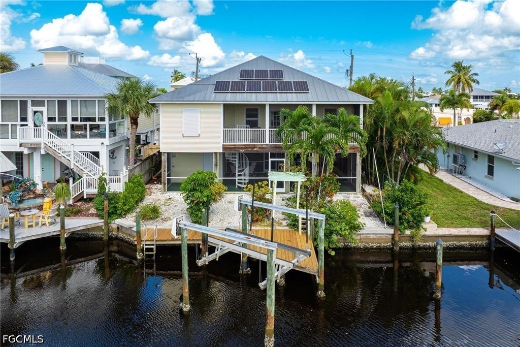 2761 Geary ST, Matlacha, FL 33993