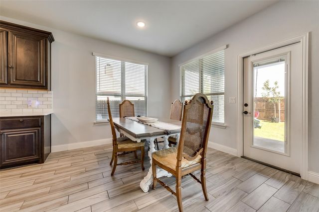213 Roscoe Drive, Fate, TX 75087