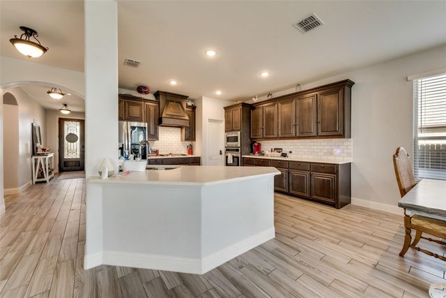 213 Roscoe Drive, Fate, TX 75087