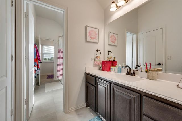 213 Roscoe Drive, Fate, TX 75087