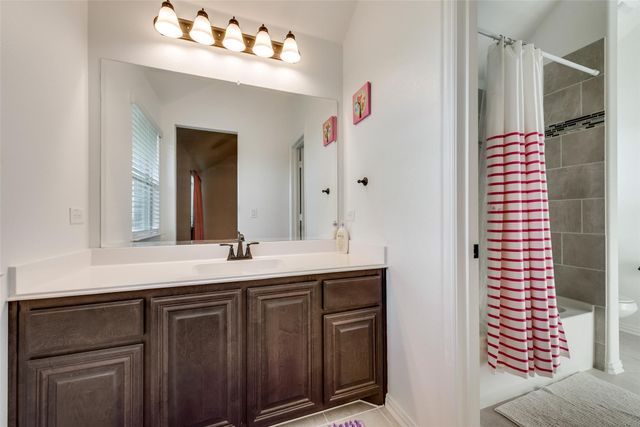 213 Roscoe Drive, Fate, TX 75087
