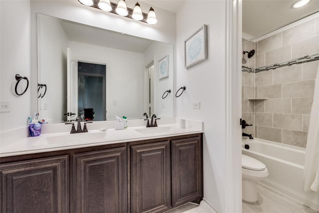 213 Roscoe Drive, Fate, TX 75087