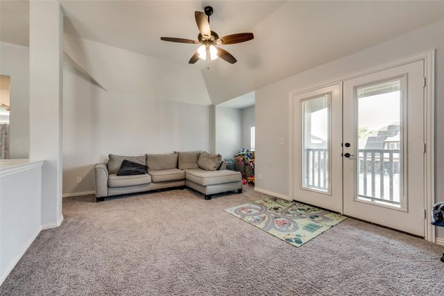 213 Roscoe Drive, Fate, TX 75087