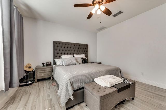 213 Roscoe Drive, Fate, TX 75087