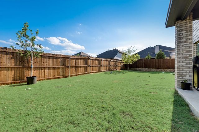 213 Roscoe Drive, Fate, TX 75087