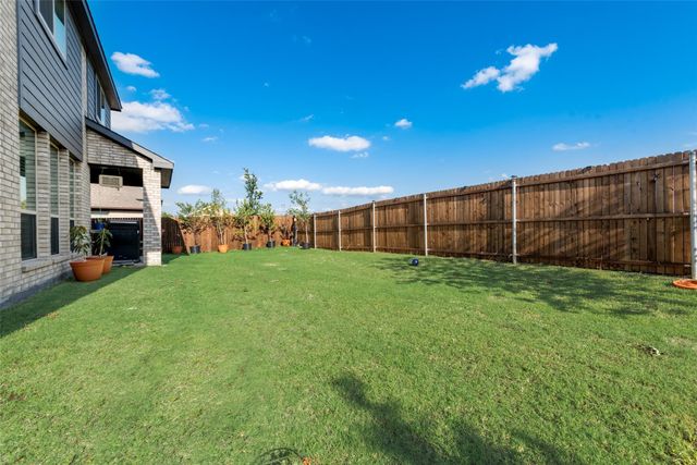 213 Roscoe Drive, Fate, TX 75087
