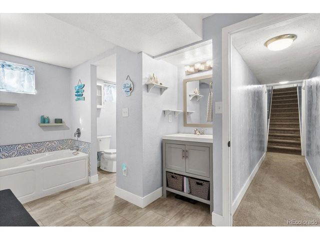 921 S Taft St, Lakewood, CO 80228