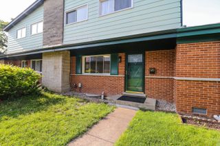 520 Glendale Road, Glenview, IL 60025