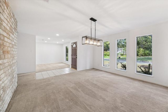 2222 Oak Shores Drive, Kingwood, TX 77339