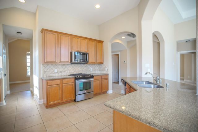 2 Hadlock Place, Spring, TX 77389