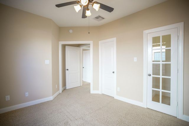 2 Hadlock Place, Spring, TX 77389