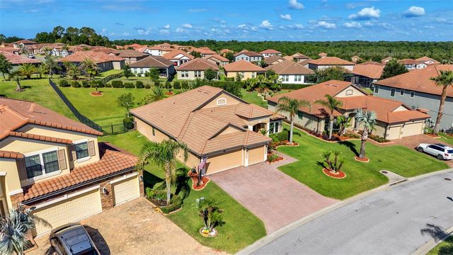 1950 VIA LAGO DRIVE, Lakeland, FL 33810
