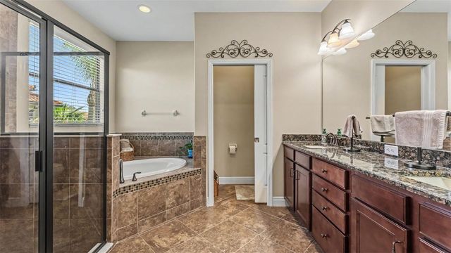 1950 VIA LAGO DRIVE, Lakeland, FL 33810
