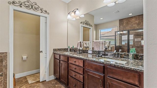 1950 VIA LAGO DRIVE, Lakeland, FL 33810
