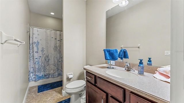 1950 VIA LAGO DRIVE, Lakeland, FL 33810