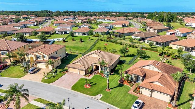 1950 VIA LAGO DRIVE, Lakeland, FL 33810